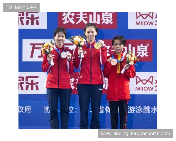 谢思埸太太与儿子现场助阵夺冠全红婵暖心帮忙照顾宝宝 谢思埸太太与儿子现场助阵夺冠全红婵暖心帮忙照顾宝宝