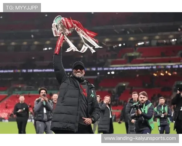 热刺与曼联激战正酣 谁将在焦点对决中笑到最后占得先机 热刺与曼联激战正酣 谁将在焦点对决中笑到最后占得先机