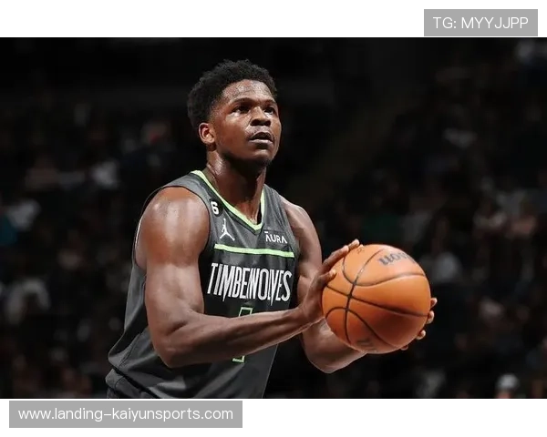 爱德华兹+戈贝尔“双核”运转顺滑!狼群上限被点亮 爱德华兹+戈贝尔“双核”运转顺滑!狼群上限被点亮