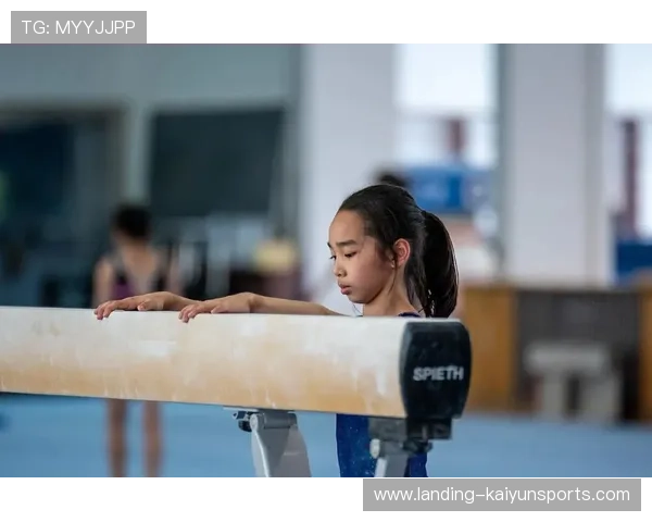 体操少年训练摔三天终成功,被赞钢铁意志 体操少年训练摔三天终成功,被赞钢铁意志