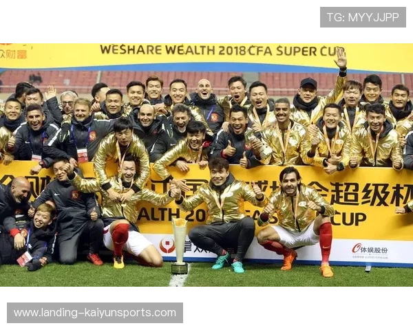 中超豪门引援震撼公布,球迷彻夜庆祝 中超豪门引援震撼公布,球迷彻夜庆祝