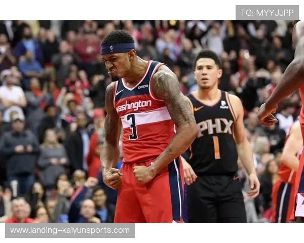 休斯连续命中关键外线,布鲁克林打出亮点 休斯连续命中关键外线,布鲁克林打出亮点