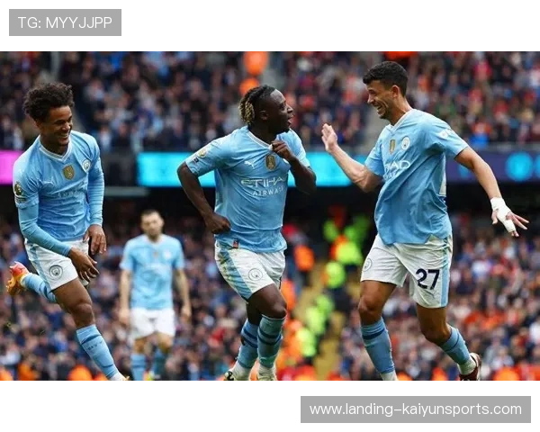 曼城靠边路压制,多库传中被哈兰德摆脱防守补射入网 曼城靠边路压制,多库传中被哈兰德摆脱防守补射入网