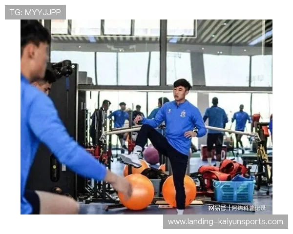 深圳新鹏城阿代米加盟，锋线实力再度提升