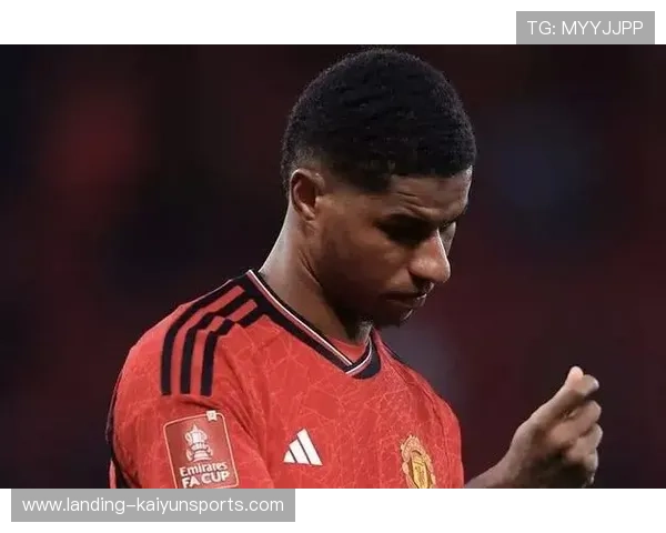 拉什福德弧顶爆射曼联再添一球